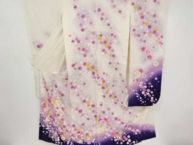 リサイクル　花模様刺繍振袖・長襦袢・袋帯・和装小物・髪飾りセット